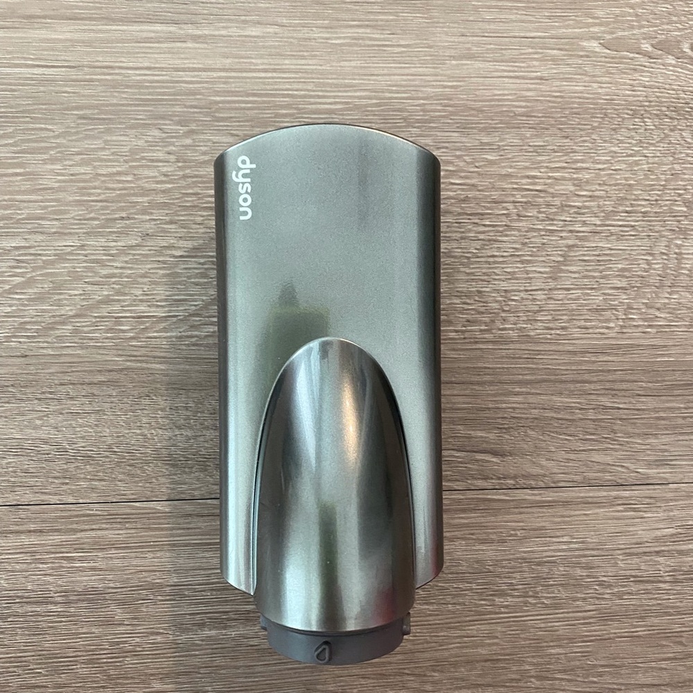 Dyson smoothing brush head